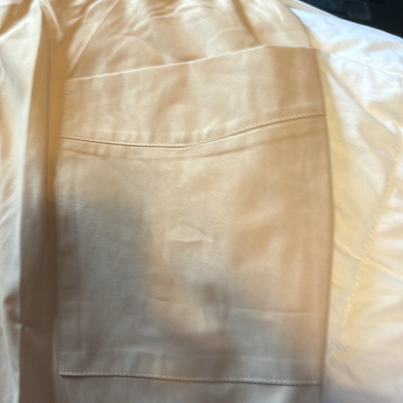 Light material, baggy style, size large.  Elastic waistband. - Picture 6 of 6